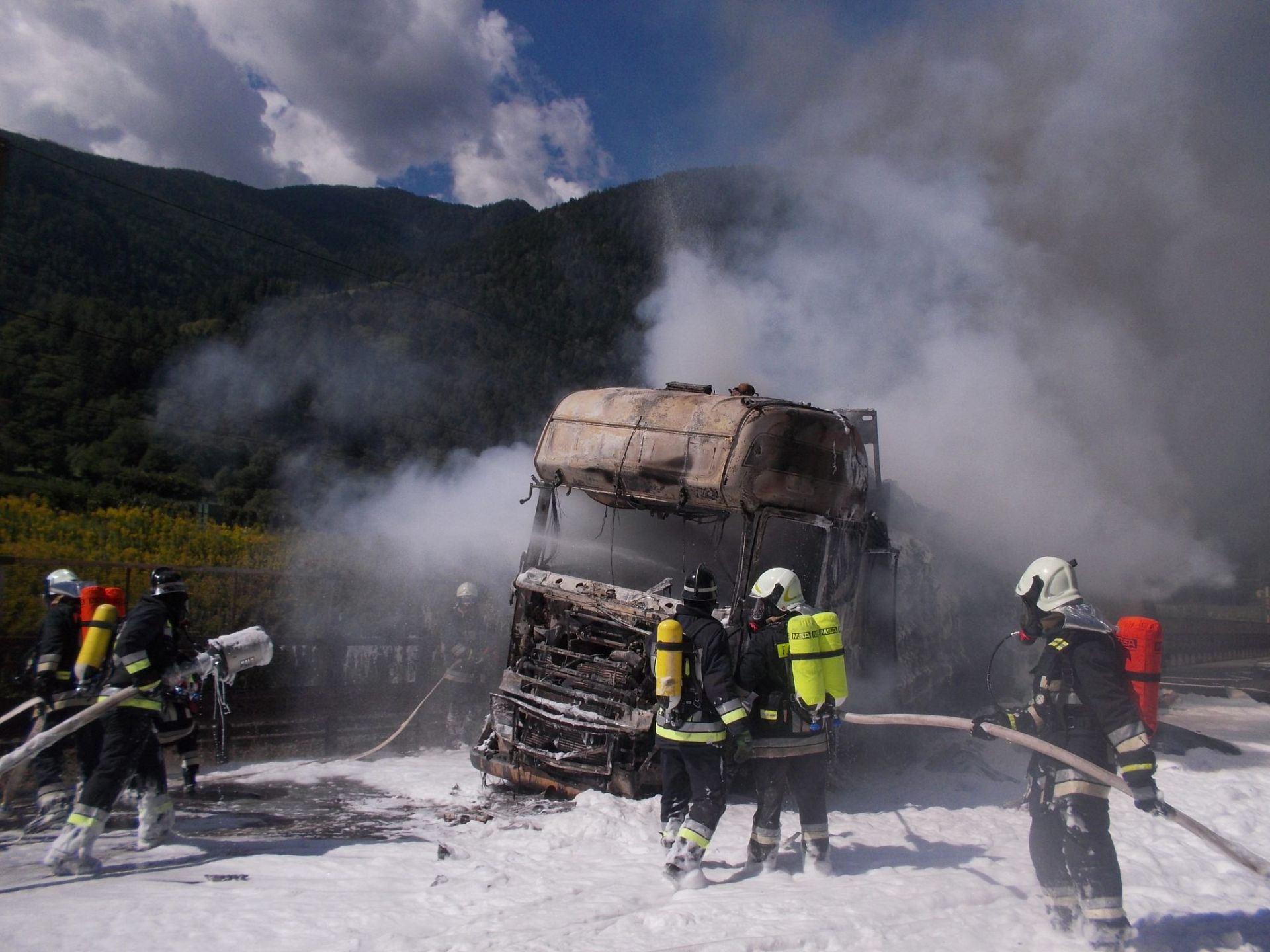 Einsatz 46 am 08.09.2014 Sattelzug in Vollbrand A22 Südspur Höhe Gols
