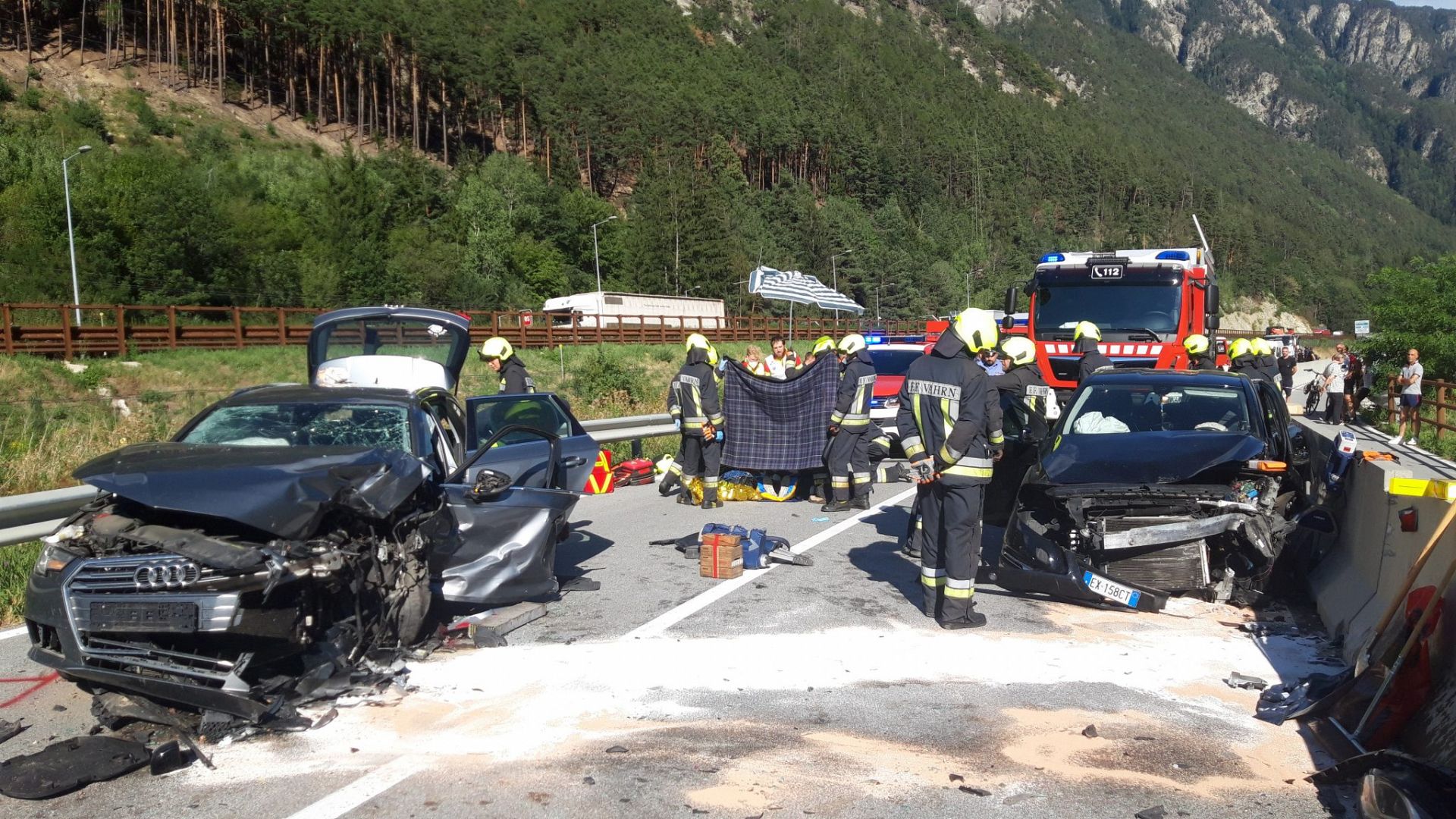 Einsatz 80 am 08.08.2022 Frontalzusammenstoß zweier PKW Brennerstaatsstraße zwischen Franzensfeste und Mittewald