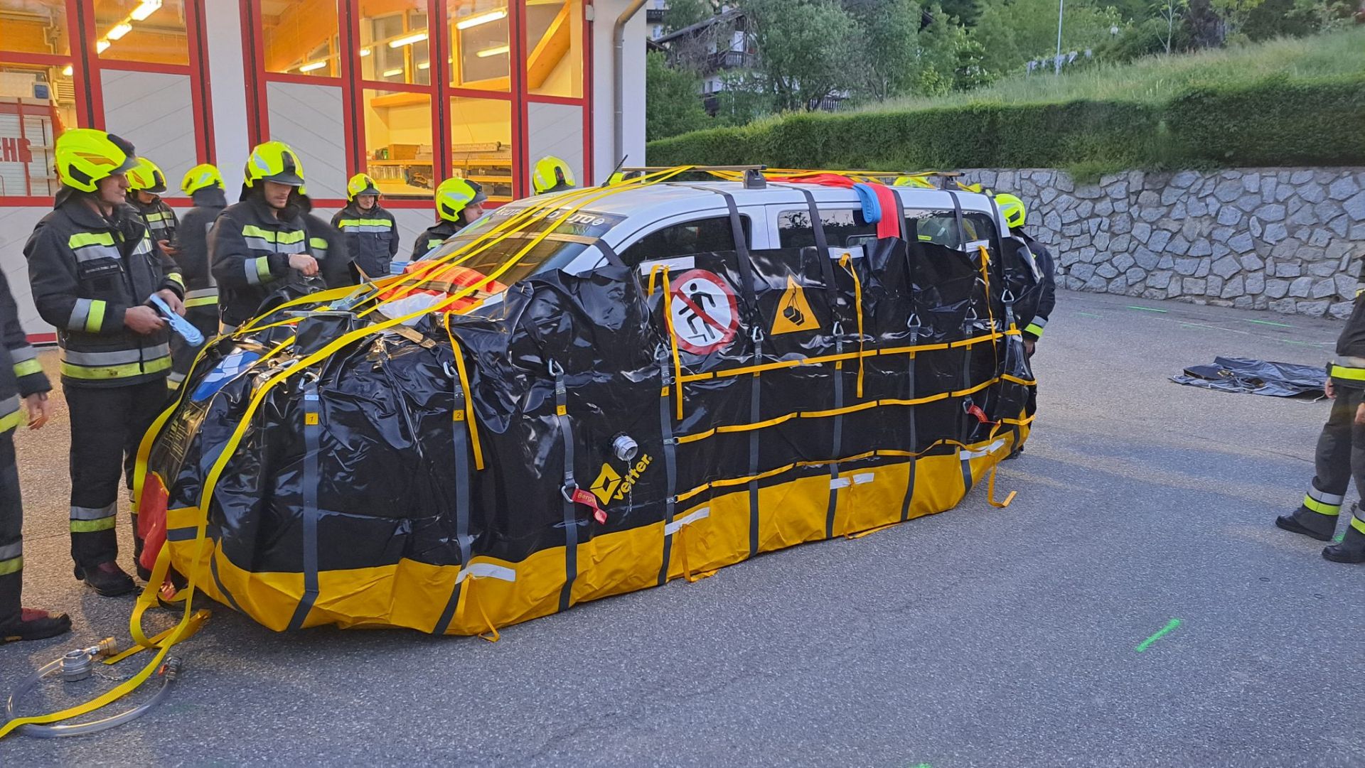 Löschsystem für Elektroautos (2)