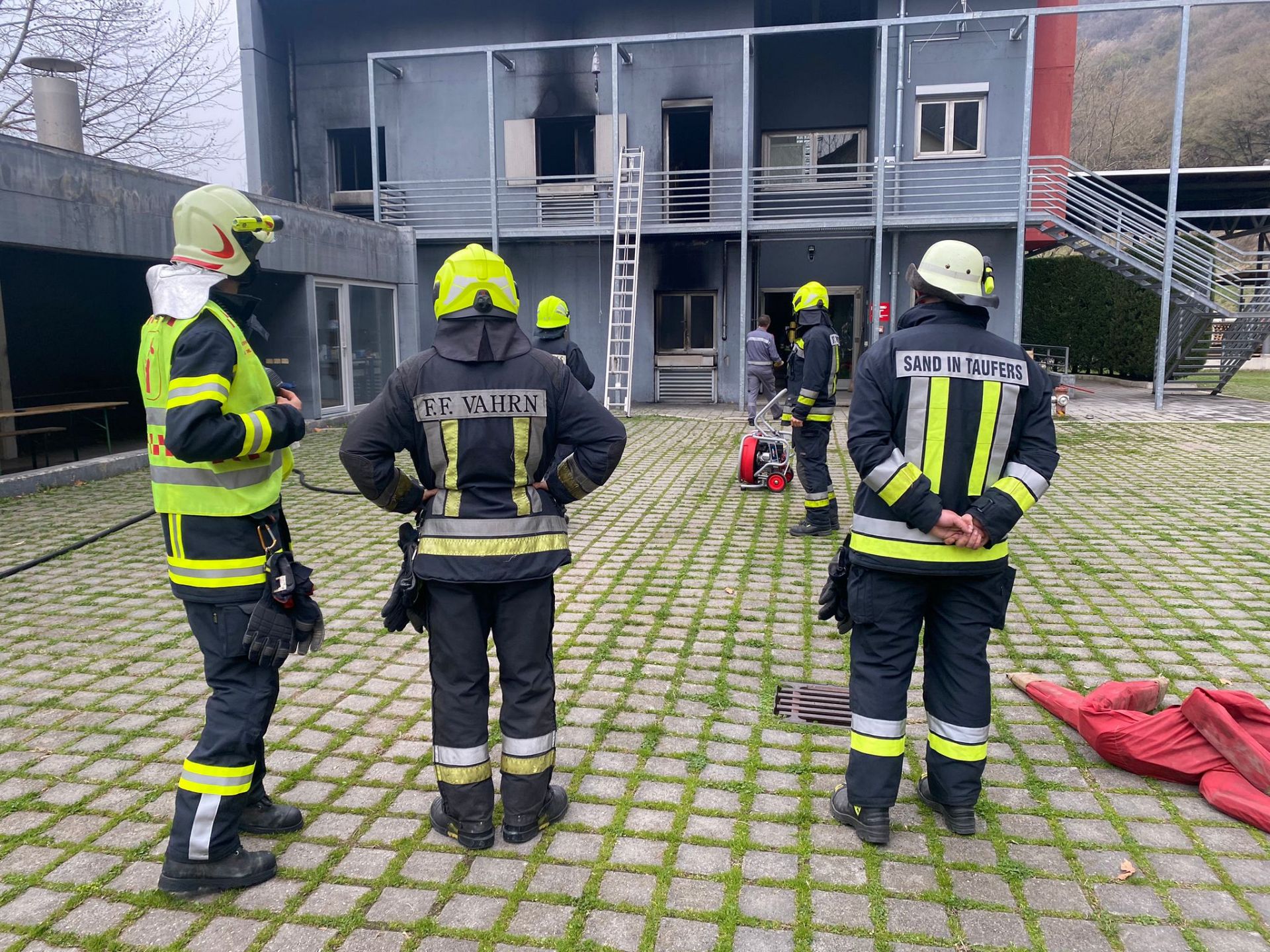 Übung beim Brandhaus an der Landesfeuerwehrschule