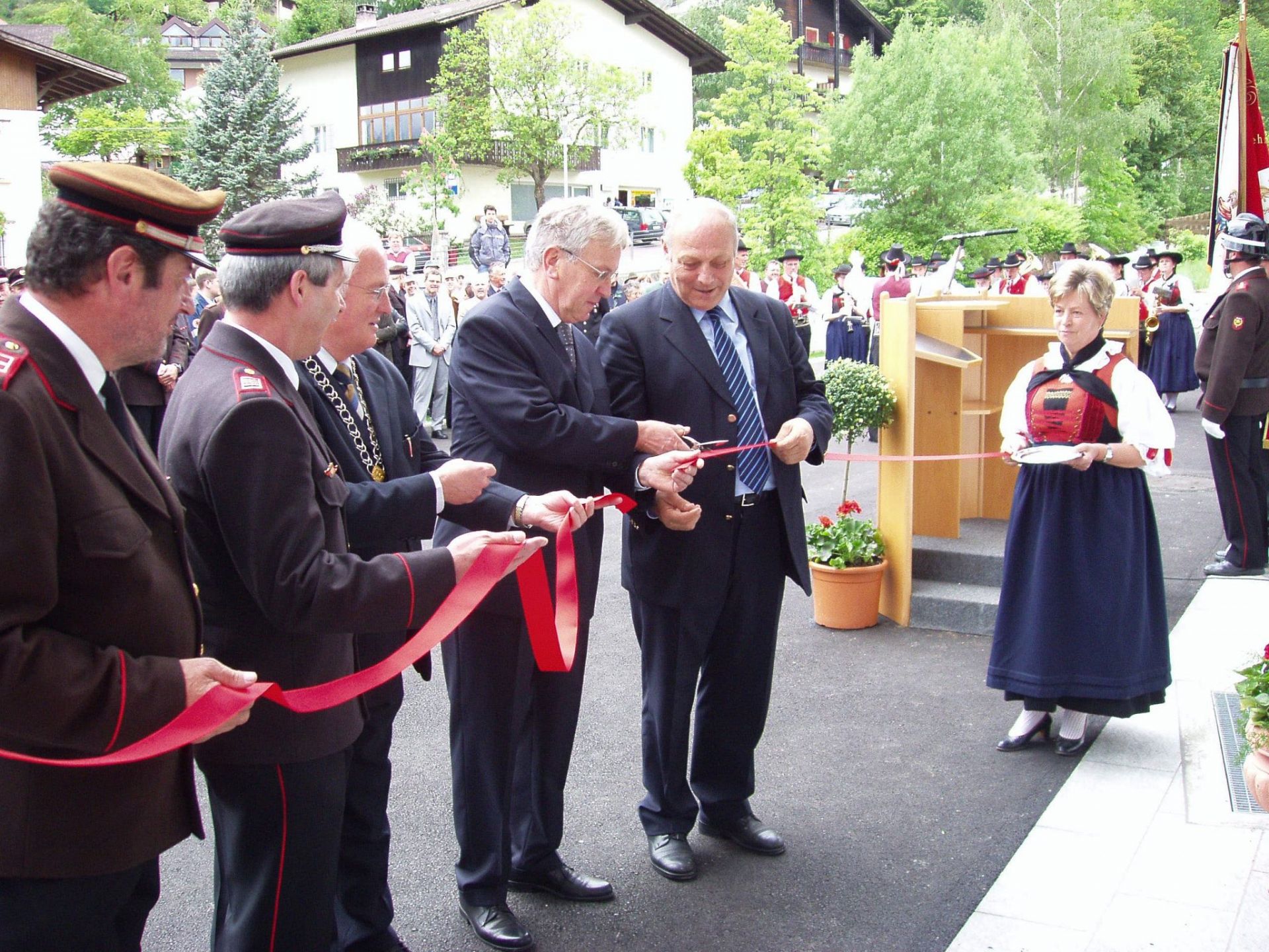 Mai 2004: Banddurchschneidung